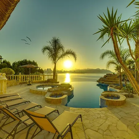 Villa Julieta Y Romeo By Bookirentals *