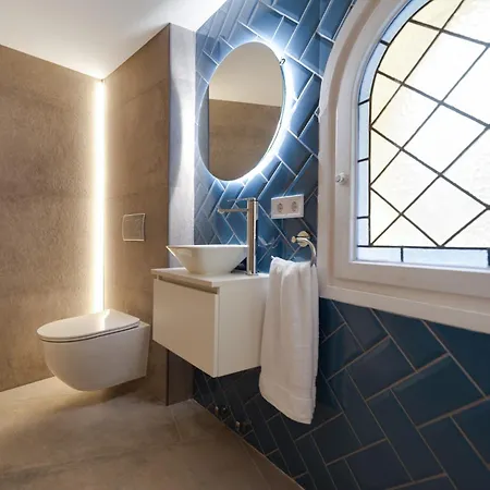Villa Julieta Y Romeo By Bookirentals