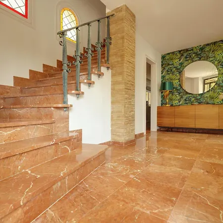 Villa Julieta Y Romeo By Bookirentals *